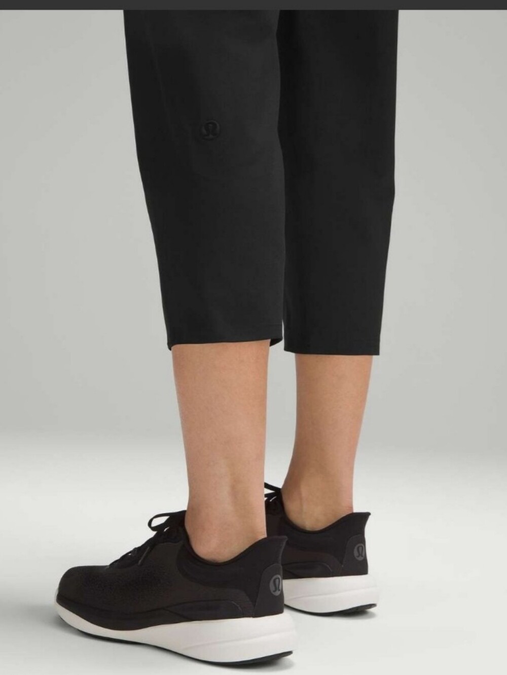 Lululemon Warpstreme Multi-Pocket Mid-Rise Golf Cropped Pant 24"Black 10 - Picture 5 of 16